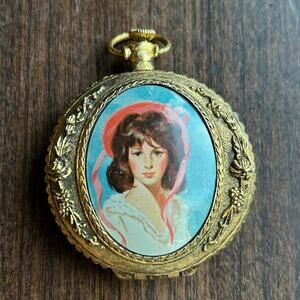 Vintage Max Factor Heirloom Compact Creme Puff Pressed Powder